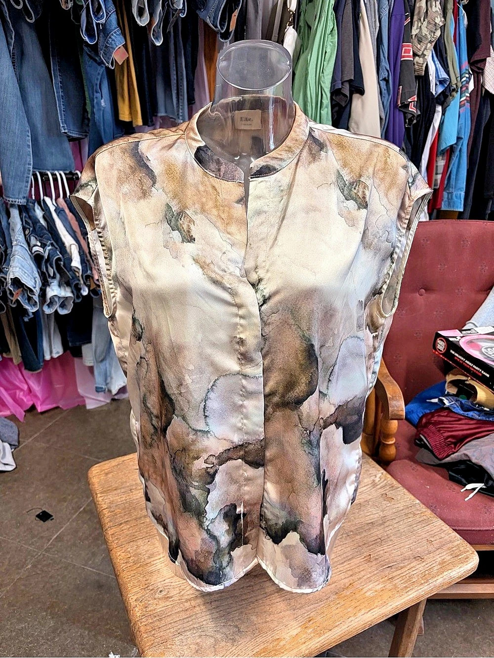 Elie Tahari Abstract Sleeveless Blouse in Brown & Cream Like New